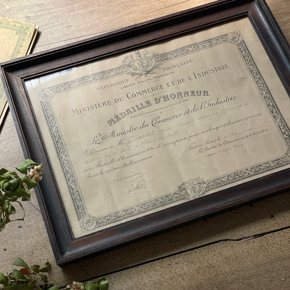 美しいカリグラフィーが楽しめるフレーム（42x32.5cm）　フランスアンティーク