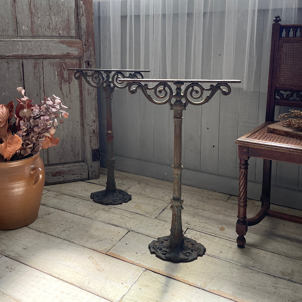 ２点あり！ビストロで使われていたアイアンスタンド（高さ68cm）②　フランスアンティーク