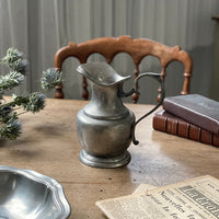 曲線が美しいエタンジャグ（高さ16.5cm）　フランスアンティーク