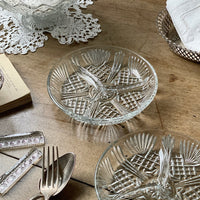 ２点あり！アンティーク　３分割のセパレートガラス皿（直径19cm）