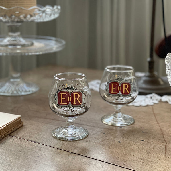 2点あり！エリザベス2世コロネーショングラス（高さ9.5cm） イギリス