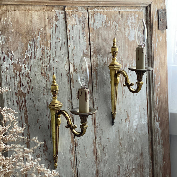 2点あり！キャンドルを模したブラケット（壁付け照明） フランス