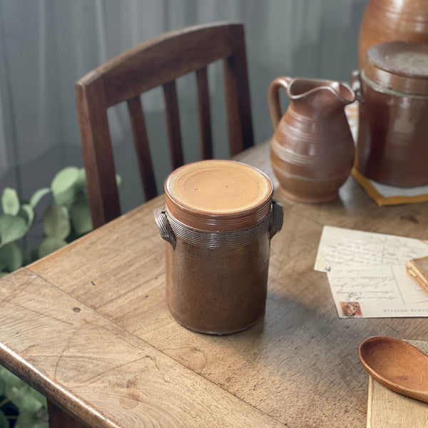 素朴さ漂う蓋付きコンフィポット（高さ14cm） フランスアンティーク