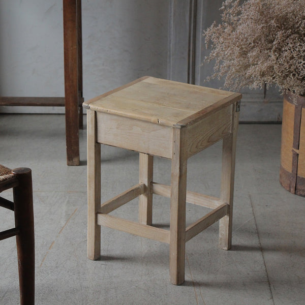 フランスブロカントアンティーク　ビィンテージスツール フランスブロカントアンティーク ビィンテージスツール フランス