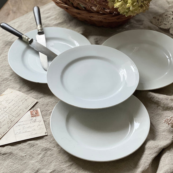 4枚あり！クレイユモントロー窯白の平皿（直径22.5cm） フランス