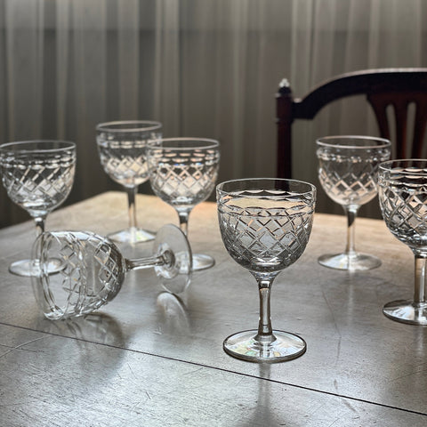 ７客あり！クリスタルガラスの赤ワイングラス（Tudor Crystal）　 イギリスアンティーク