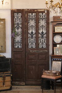 アイアンがはめ込まれた素敵な扉（親子扉）　フランスアンティーク家具