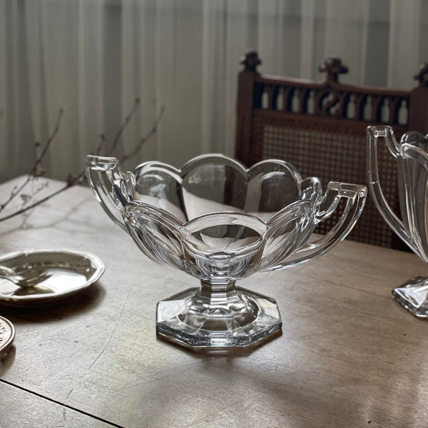 チッペンデールの大きな両手付きオーバルボウル（足つき） イギリス