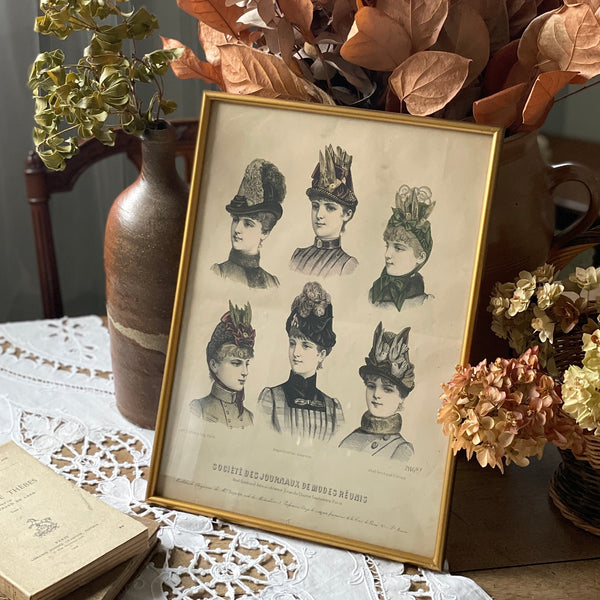 19世紀女性のファッションを描いたフレーム（fo241356） フランス