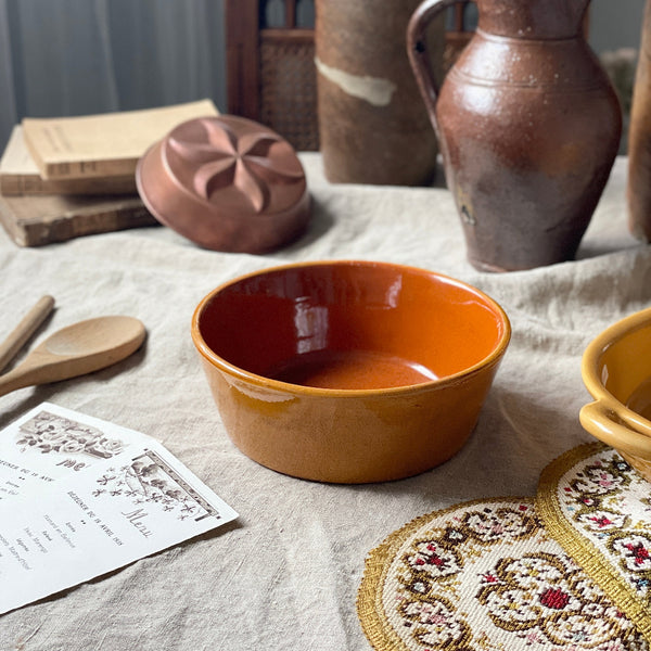 はちみつ色が可愛い丸型オーブン皿（直径18.5cm） フランス