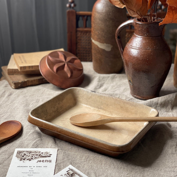 味わいたっぷりの四角型オーブン皿（26x21cm） フランスアンティーク