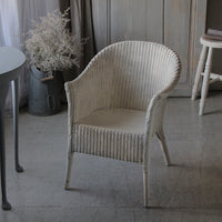 大人気カラー白のロイドルームチェア（椅子）高さ69cm　イギリスアンティーク家具