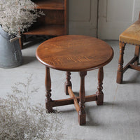 1940年代オーク材コーヒーテーブル（直径52.5cm)　イギリスアンティーク家具
