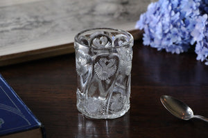 花を入れても素敵なヴィクトリアングラス（高さ10cm）　イギリスアンティークガラス雑貨