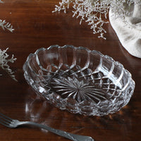 ゆらゆらとしたオーバルガラスボウル（24x17.5cm）　イギリスアンティークガラス食器