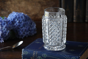 ゆらゆらしたガラスが可愛いグラス（高さ13.5cm）　イギリスアンティークガラス雑貨