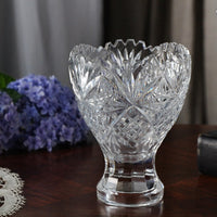 大きめサイズで安定感あるフラワーベース（高さ18cm）　イギリスアンティークガラス雑貨