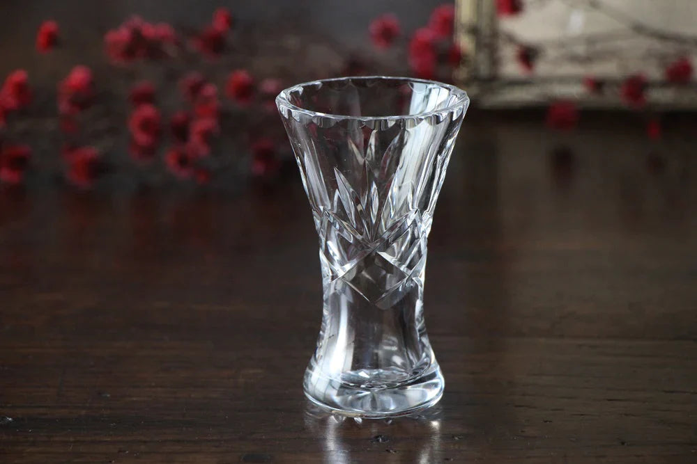細身のラインが綺麗な小さなフラワーベース（花瓶）高さ9cm　イギリスアンティークガラス雑貨