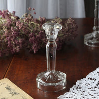 シンプルなシングルガラスキャンドルスタンド（高さ17cm）　イギリスアンティークガラス雑貨