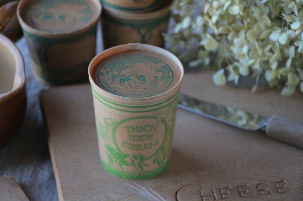 1930年代可愛らしい絵柄のクリームポット イギリスアンティーク