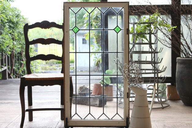 鮮やかな緑が美しいクリアガラスの大きめなステンドグラス イギリスアンティーク(住宅窓）57cm×111cm