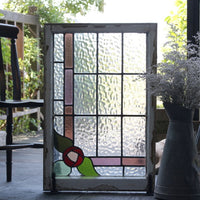 赤いバラにピンクの縁取りのステンドグラス　イギリスアンティーク（住宅窓）55.5cm×83cm