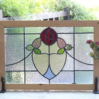 カラフルな色使いの赤いバラのステンドグラス　イギリスのアンティーク（住宅窓）68cm×47cm