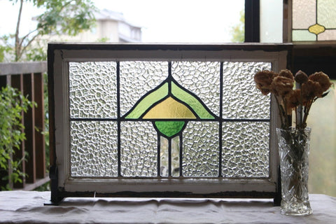 2枚あり！黄緑と黄色のガラスの幾何学模様ステンドグラス　イギリスアンティーク(住宅窓)　62cm×41cm