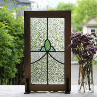 グリーンの蕾のステンドグラス　イギリスアンティーク　33cm×57cm