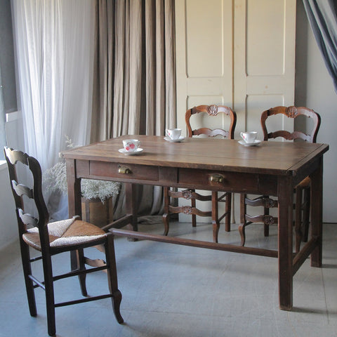 シンプルさが魅力のオーク材テーブル（横幅140cm）　フランスアンティーク家具