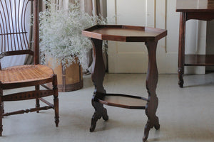 八角形のオーク材サイドテーブル（高さ69cm）　フランスアンティーク家具