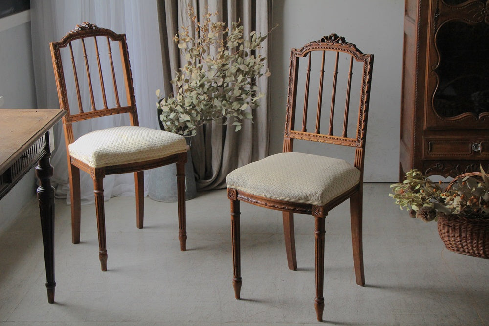 リボンモチーフが可愛いナポレオンチェア（椅子）高さ93.5cm　フランスアンティーク家具