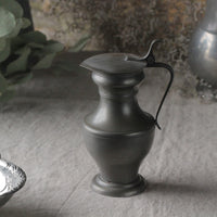 素材感が魅力のエタンジャグ（高さ18.5cm）　フランスアンティークインテリア雑貨