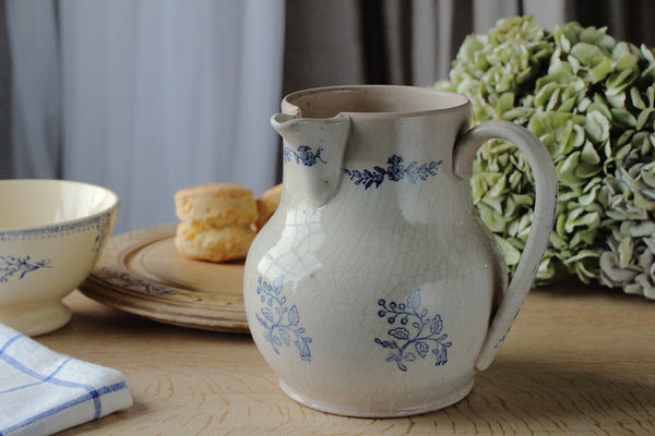 サンチューズ窯サイドハンドルが可愛い大きなジャグ（高さ17.5cm