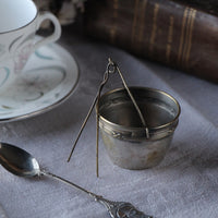 シンプルデザインのティーストレーナー（直径5cm）　フランスアンティークキッチン雑貨