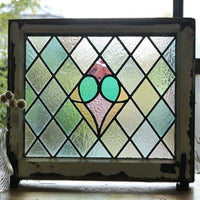 淡いパステルカラーのダイヤ柄ステンドグラス　イギリスアンティーク(住宅窓)　56㎝×49㎝