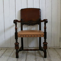 イギリスアンティーク家具　１９３０年代のオーク材レザーアームチェア