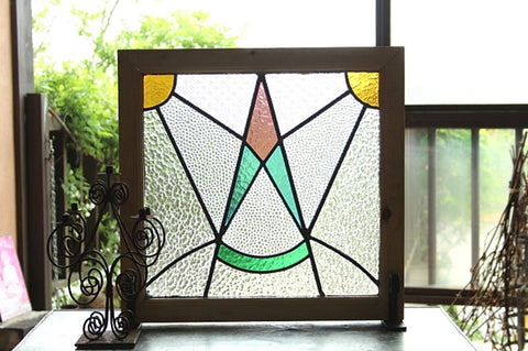 モダンなデザインの幾何学模様のステンドグラス イギリスアンティーク(住宅窓) 54cm×52cm