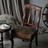 圧倒的存在感のレザーチェア（椅子）　フランスアンティーク家具