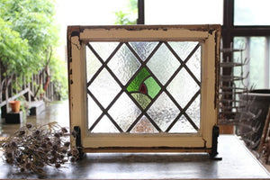 格子模様に緑のグラデーションの美しいステンドグラス　イギリスアンティーク(住宅窓) 47x40.5cm