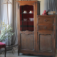 1930年代オーク材ガラス扉のカップボード（横幅114cm）　フランスアンティーク家具
