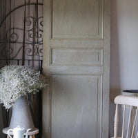 ほんのり薄いペールグリーンが素敵なシャビーシックドア（扉）　フランスアンティーク家具