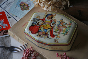 マザーグースの絵柄が可愛いトフィ缶　イギリスアンティーク雑貨