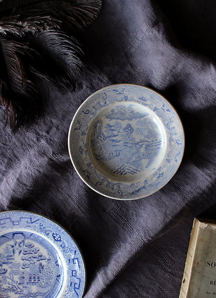 イギリスアンティーク食器 ヴィクトリアンの小皿（プレート） ブルー