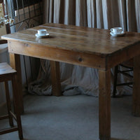 ストレートレッグがシンプルで素敵なオールドパインテーブル（机）　フランスアンティーク家具