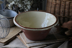 素朴さいっぱいの大きめボウル　イギリスアンティーク陶器雑貨