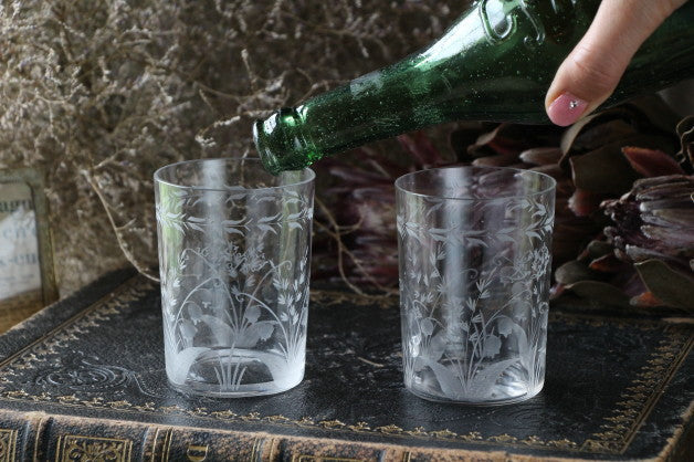 ２点あり！鈴蘭のカッティング模様が素敵なグラス　フランスアンティークガラス