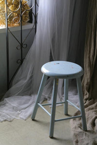 水色のスツール　イギリスアンティーク家具　椅子