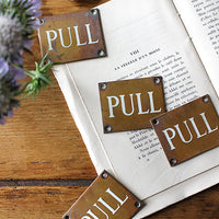 2点あり！イギリスアンティーク　真鍮　エナメルサイン　PULL　プレート　雑貨