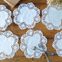 ラスト1枚　お花の装飾が素敵なドイリーレース　イギリスアンティーク生地（ファブリック）